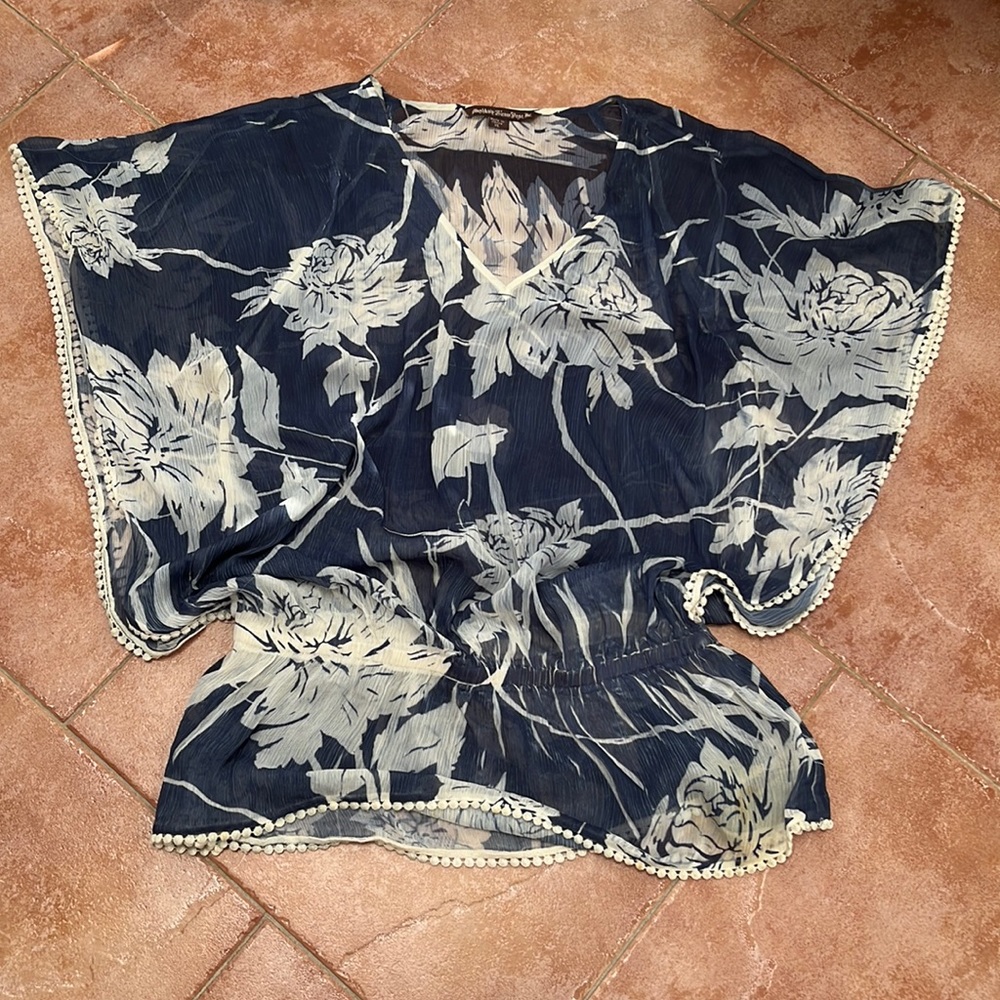 Nushkahn sienna rose coverup flower print b neck